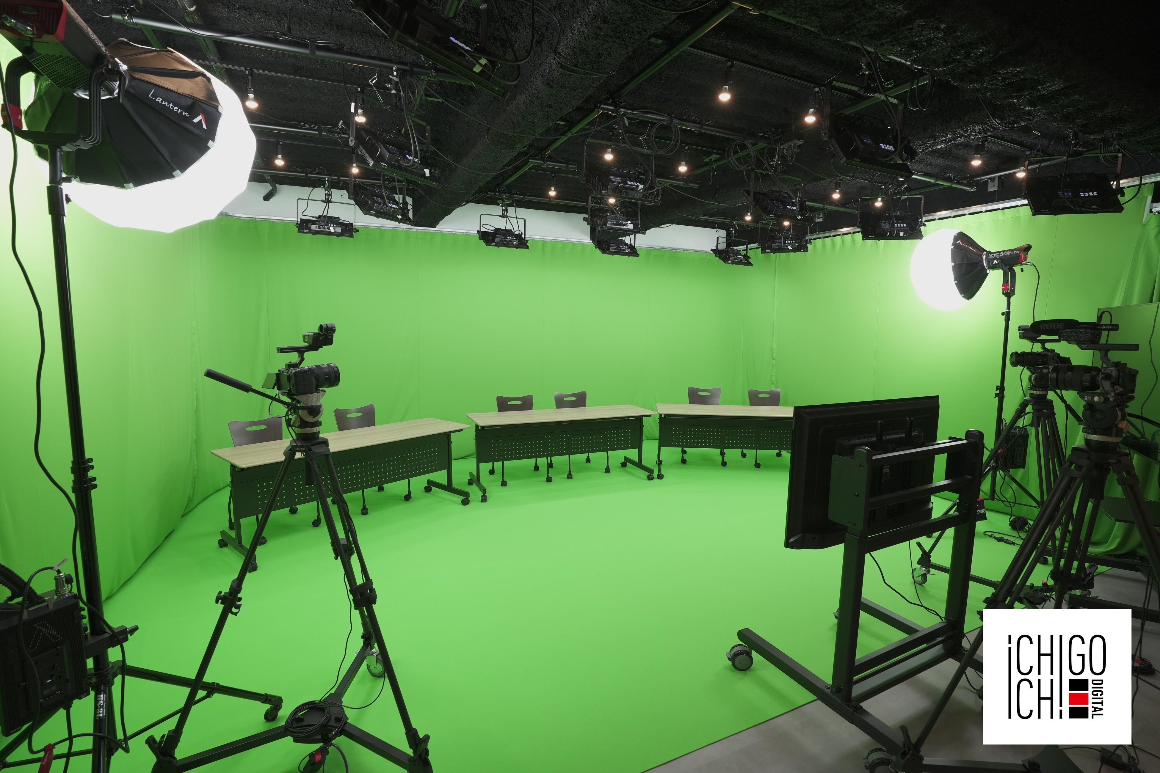 最大６名での登壇が可能なAスタジオ