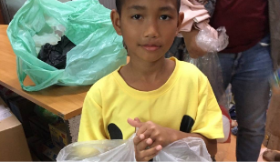 寄付先の子どもたち