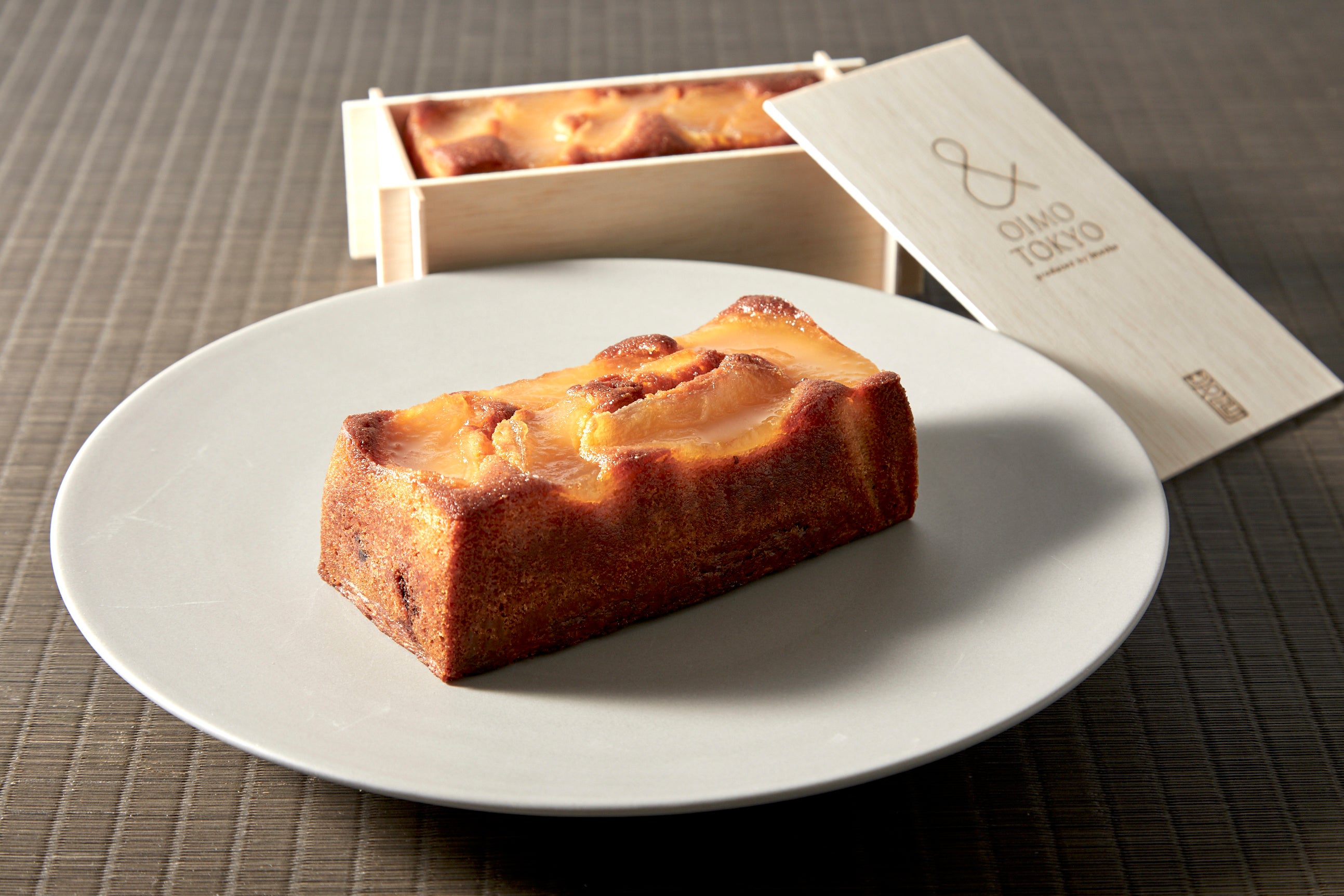 通常パッケージ 3,780円、ギフトラッピング 4,104円