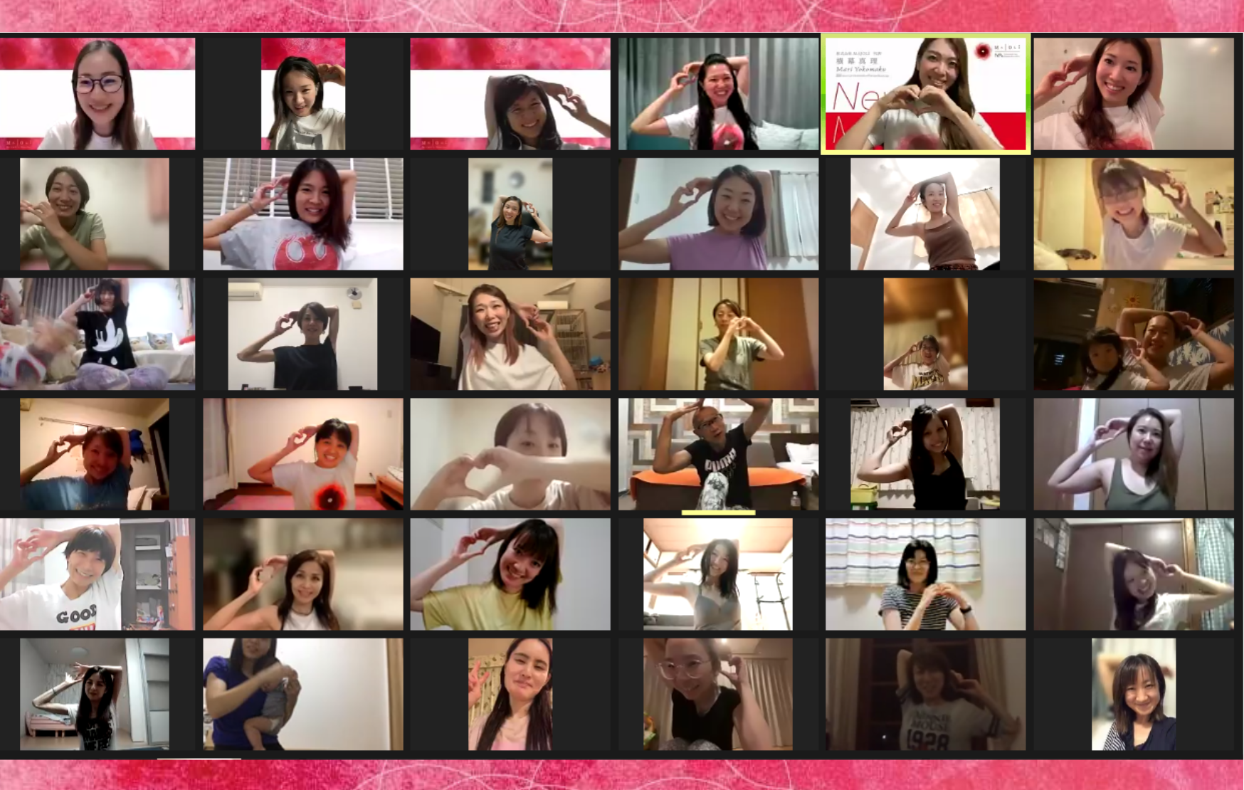 オンラインで本格的なヨガ資格RYT200に挑戦する受講生たちの笑顔