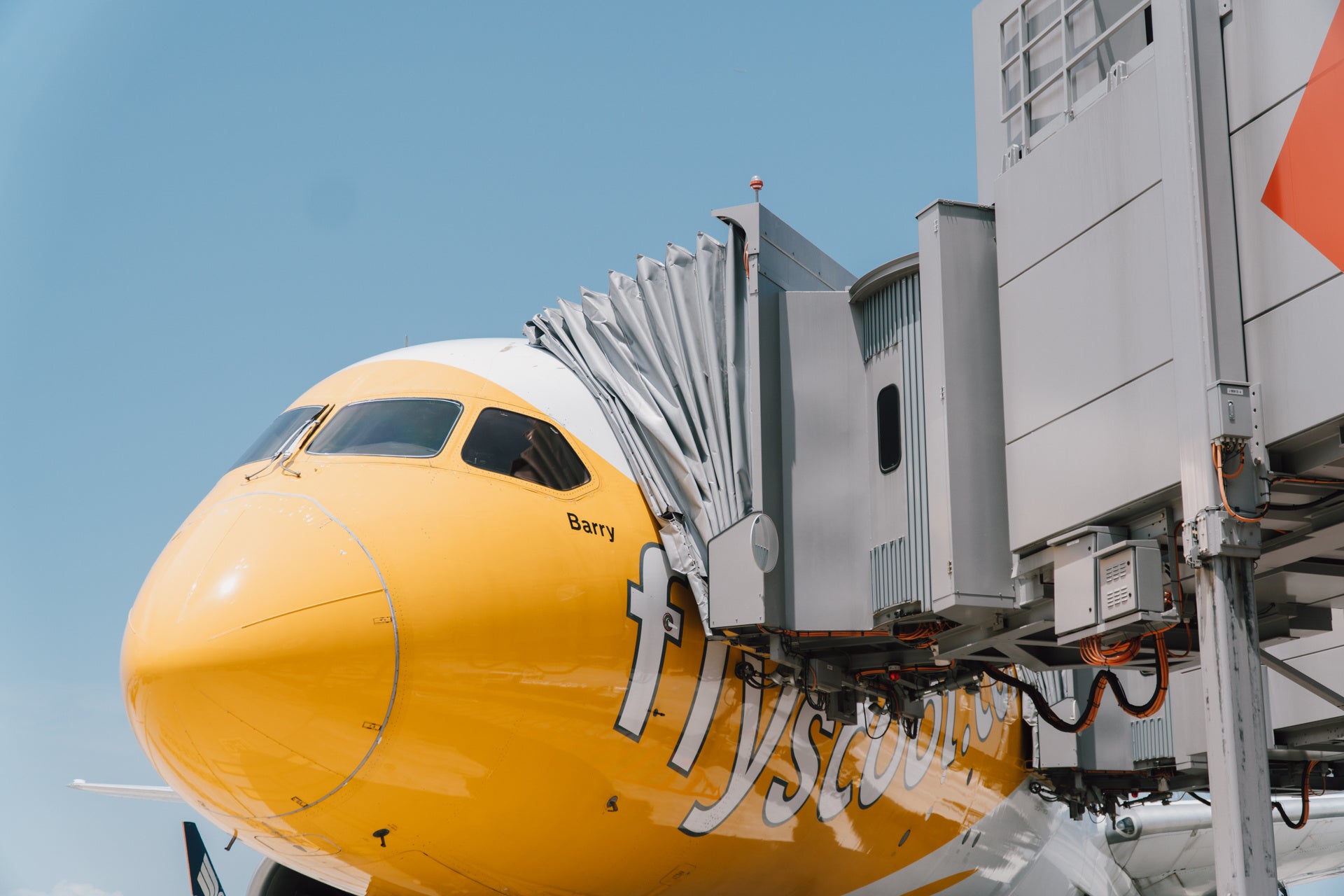 ＫＶボーイング社５年勤続社員バッジ＋７２７型機ネクタイピン（実物） KVボーイング社5年勤続社員バッジ＋727型機ネクタイピン