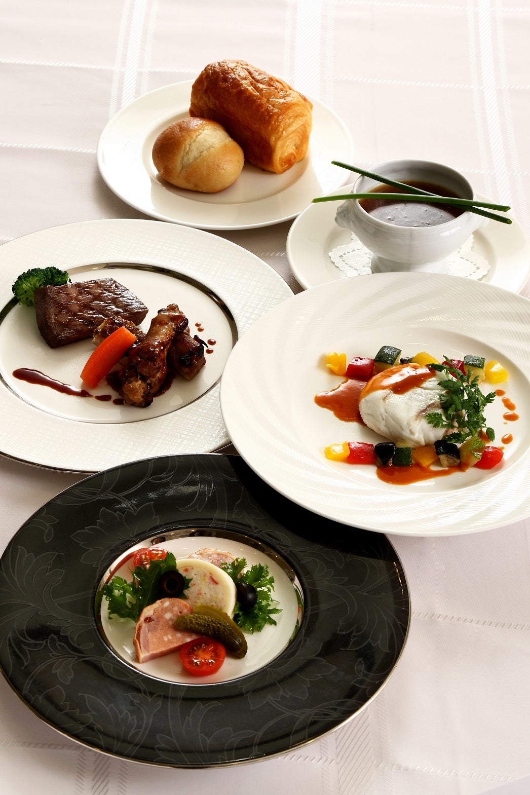 ベルヴィコンサートサロン】『クリス・ハート スペシャルディナー