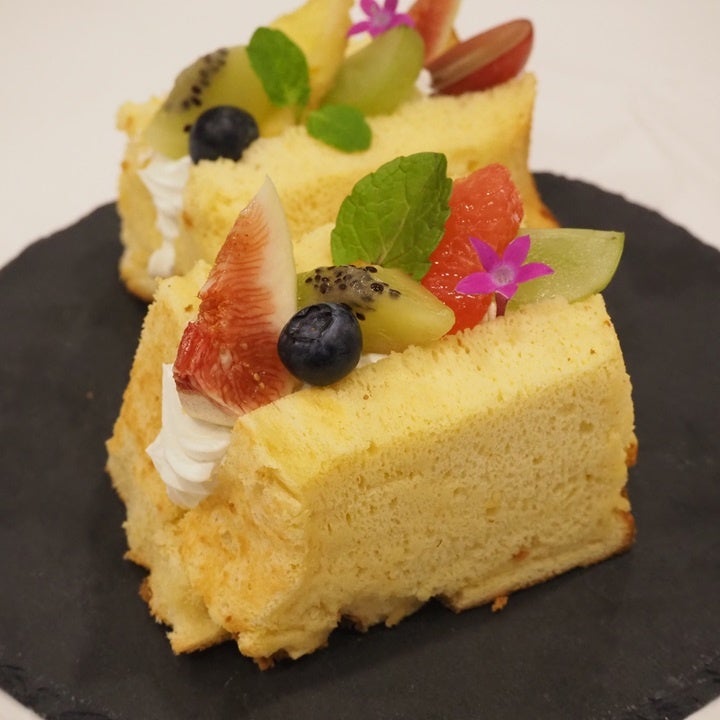 春日部産　米粉のシフォンケーキ　￥650（715yen）