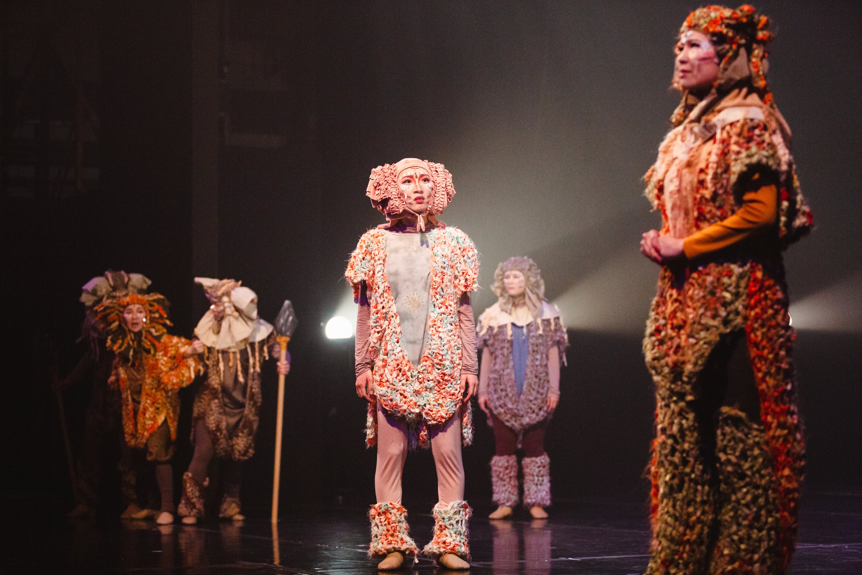 （中央）テミシア