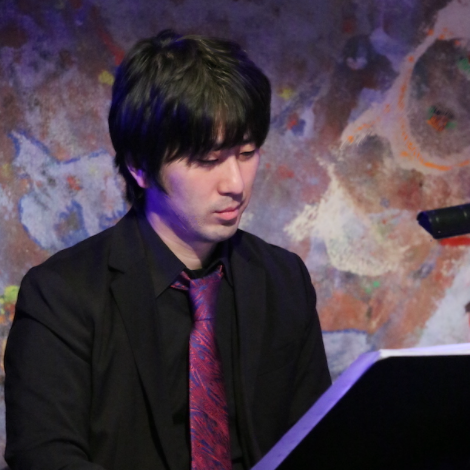 ピアノ： Junichiro講師