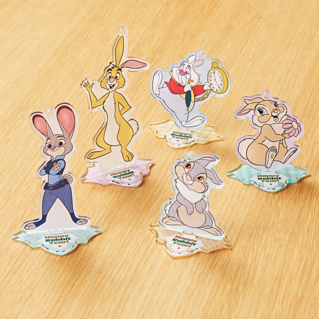 Happy Rabbit Year ラビットキャラクターが大集合 ハンズ限定ディズニーのオリジナルグッズ 12月9日 金 発売 株式会社ハンズ のプレスリリース Happy Rabbit Year ラビットキャラクターが大集合 ハンズ限定ディズニーのオリジナルグッズ 12月9日 金 発売 株式会社ハンズ のプレスリリース