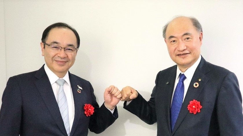 花王・長谷部佳宏社長とライオン・掬川正純社長