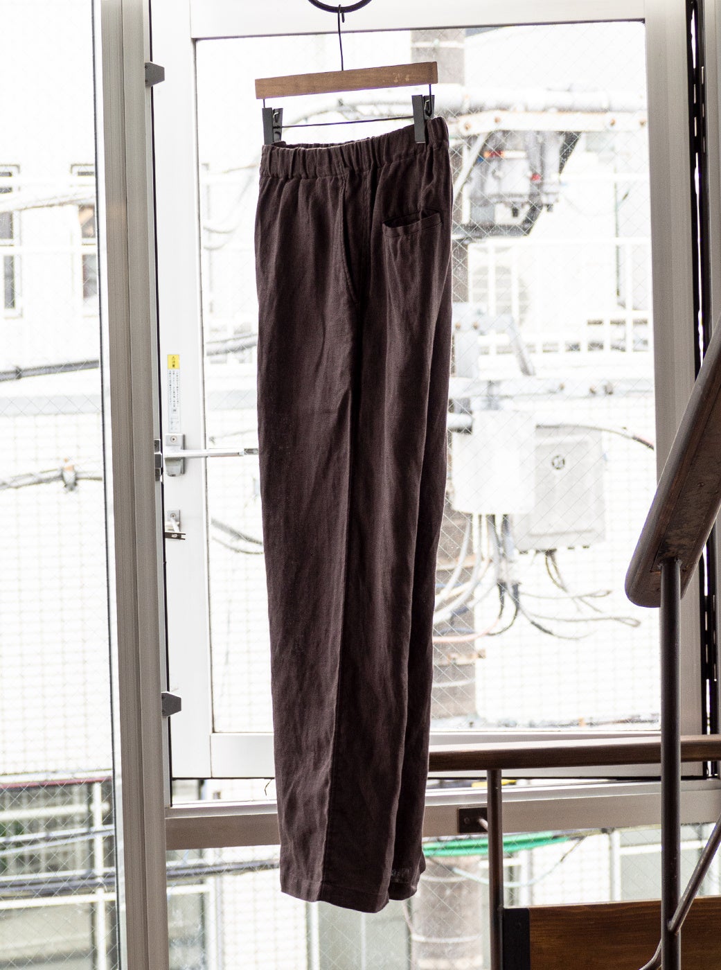 confect リネンアムンゼン イージーパンツ サイズ4 CONFECT リネンアムンゼンイージーパンツsize4 ネイビー