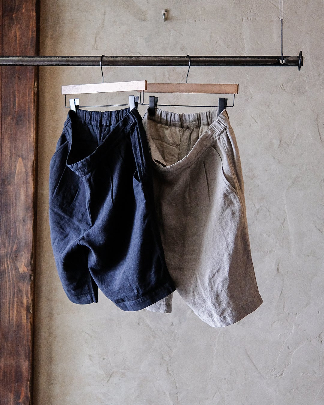 自然の産物 「ブラックリネン」今年もリネンショーツの季節がやってき