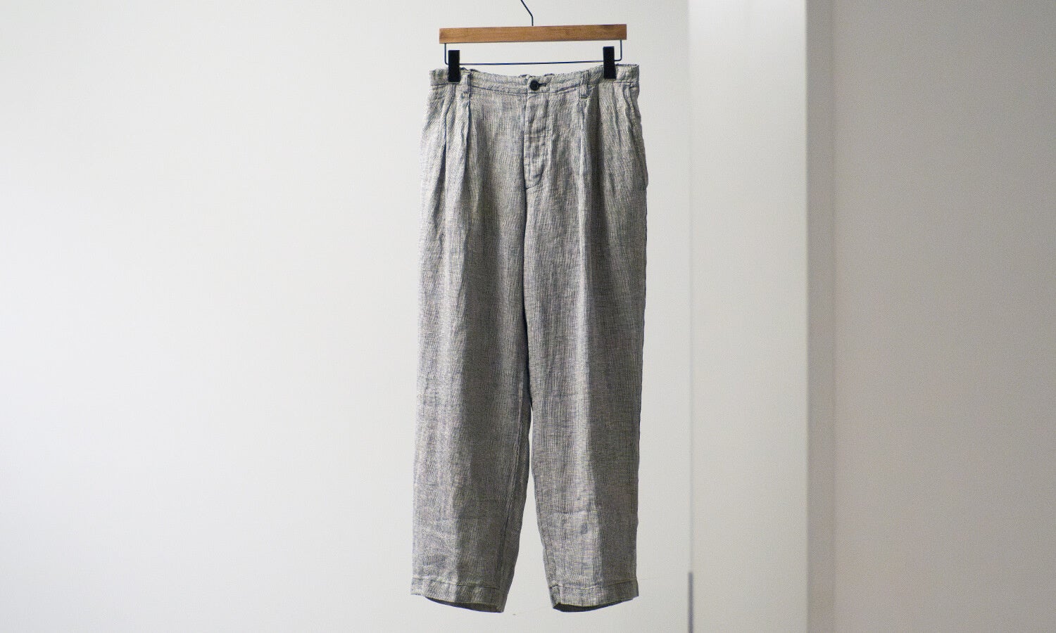 100% LINEN パナマ製 PANABRISA メキシカン キューバ リネン 隙間を持たせながら、織り上げるパナマ生地。CONFECTらしく