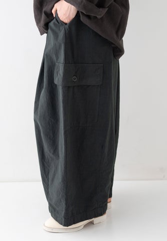 ボリュームたっぷりで風通し抜群。天然素材ならではの清涼感と軽さが ボリュームたっぷりで風通し抜群。天然素材ならではの清涼感と軽さが