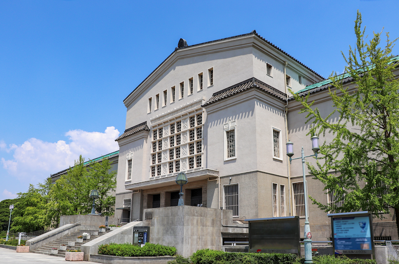 舞台となる大阪市立美術館