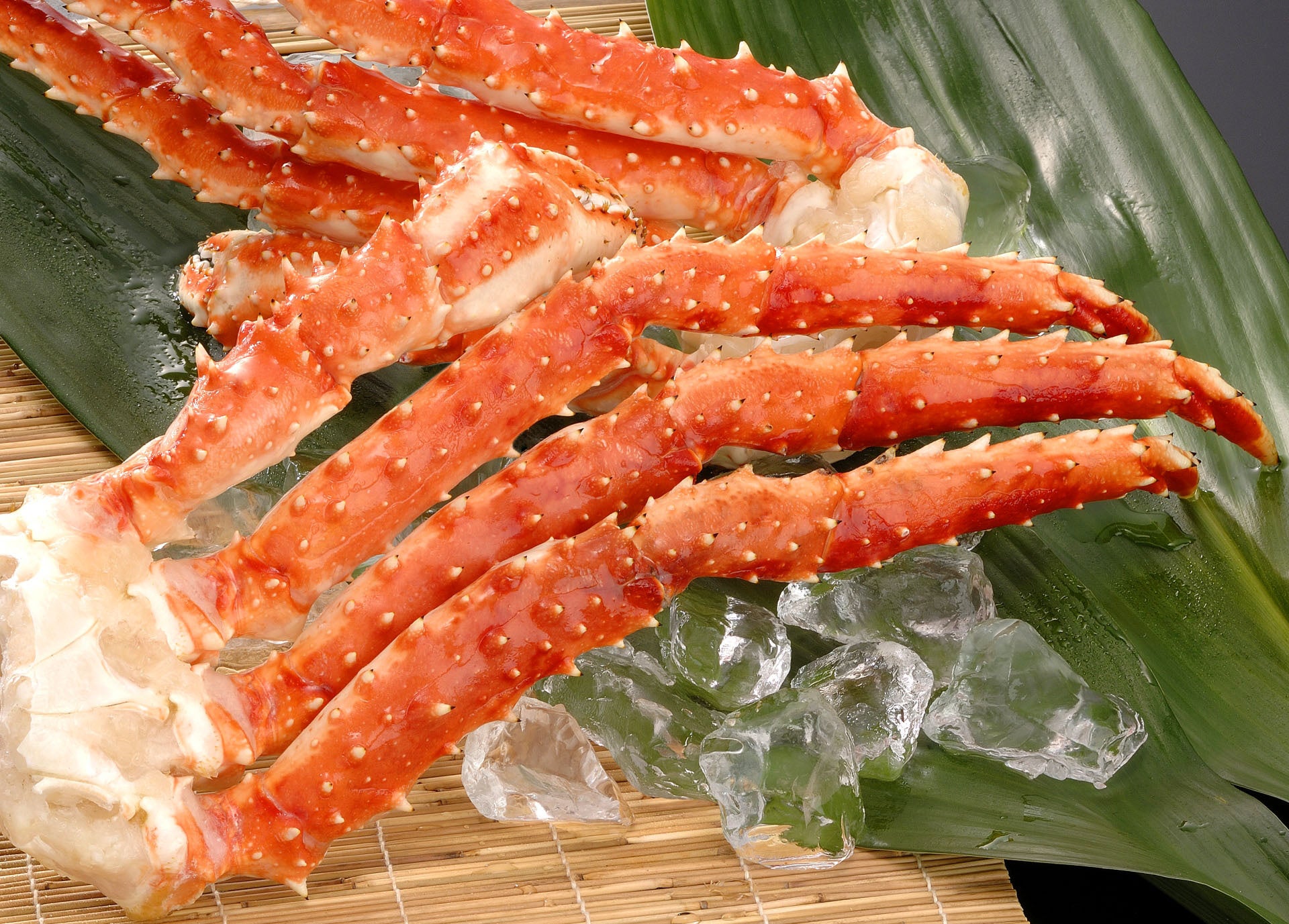 A賞　どちらか選べる！豪華賞品！魚力「たらばがに 700g相当」※イメージ画像