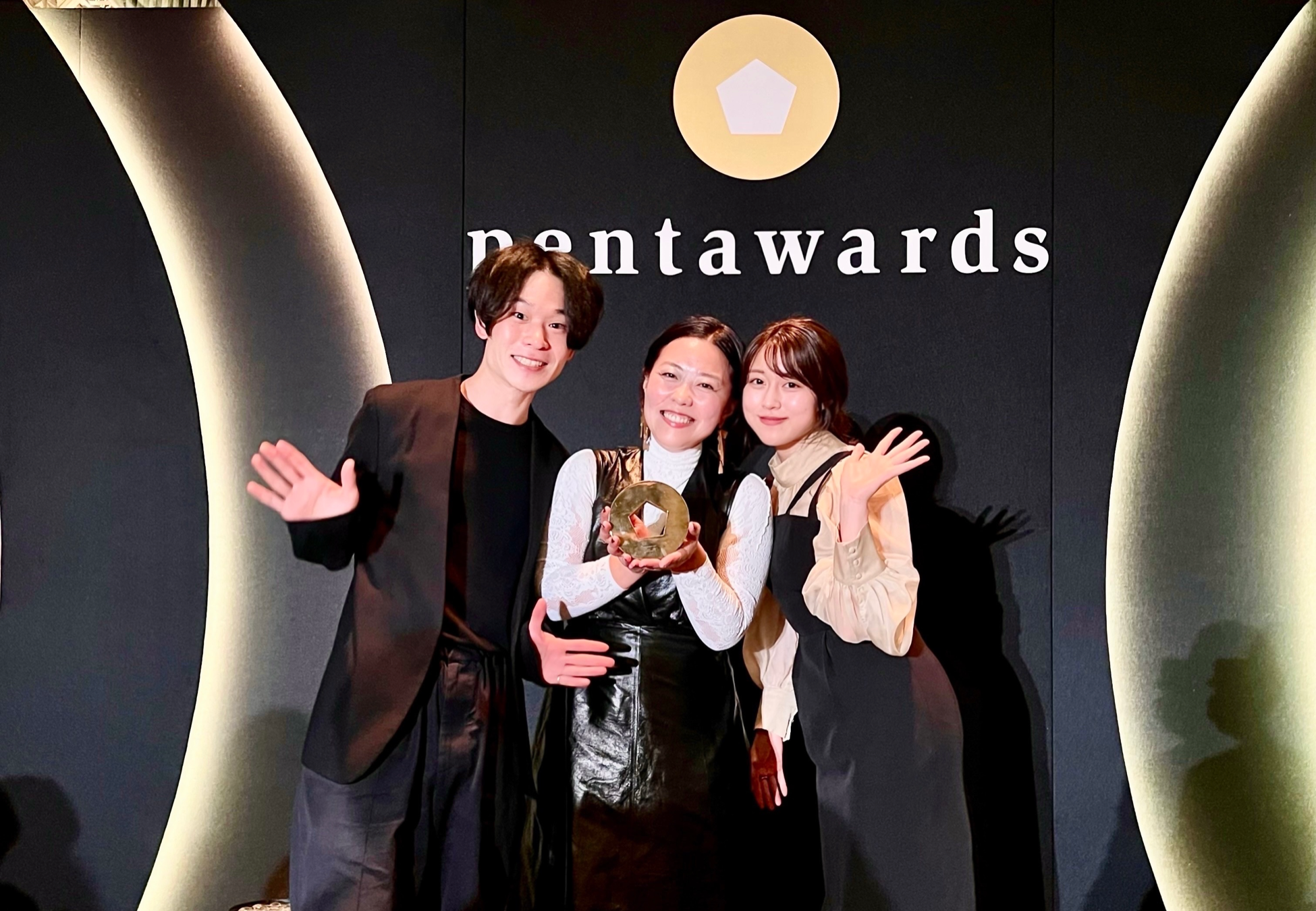 ※ロンドンで開催された授賞式にて