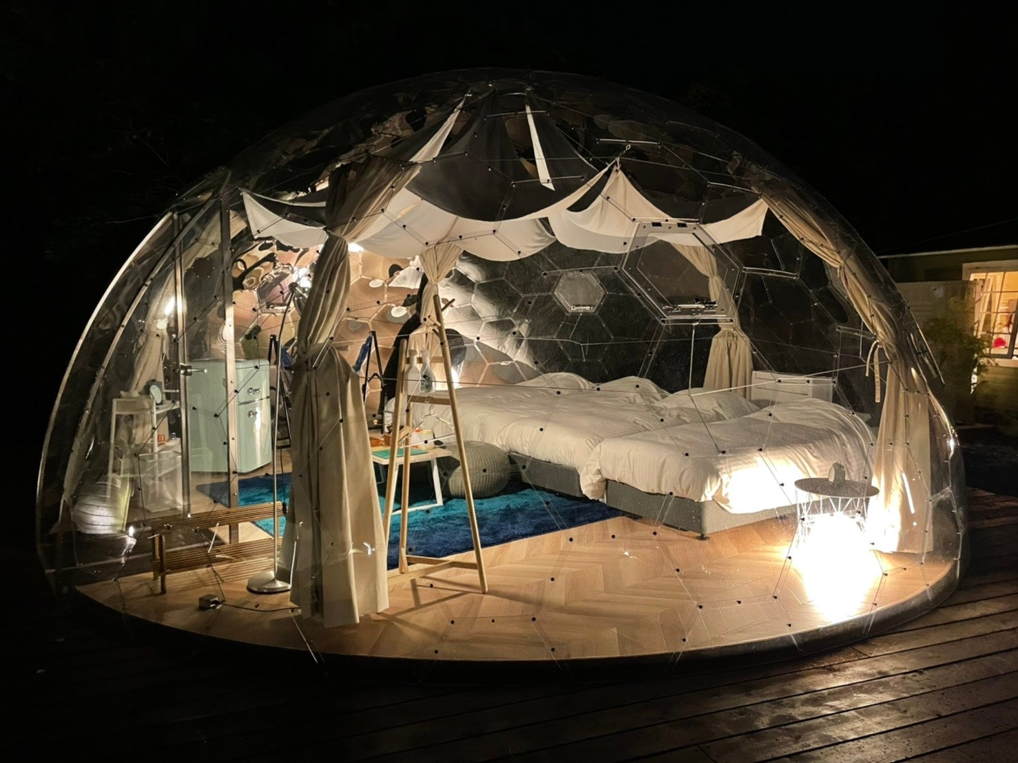 クリアドームテント外観