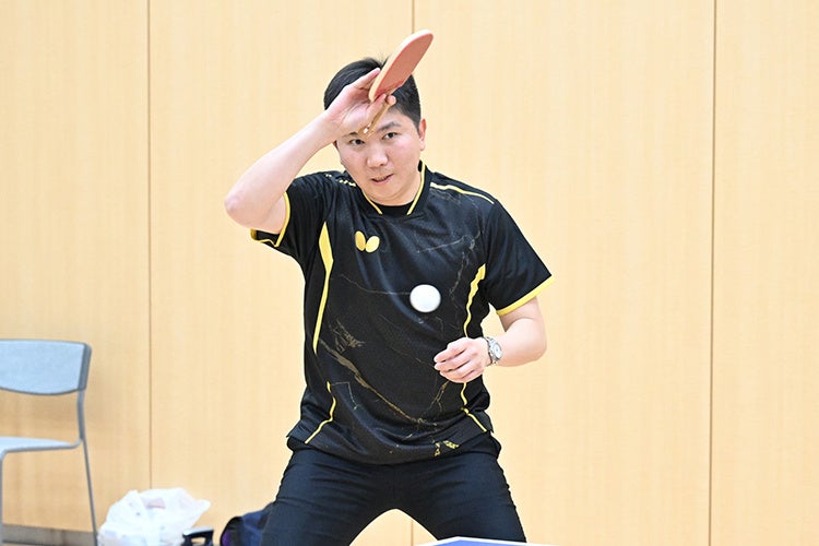 2004年アテネ五輪卓球男子シングルス金メダリストの経歴を持つ柳承敏会長