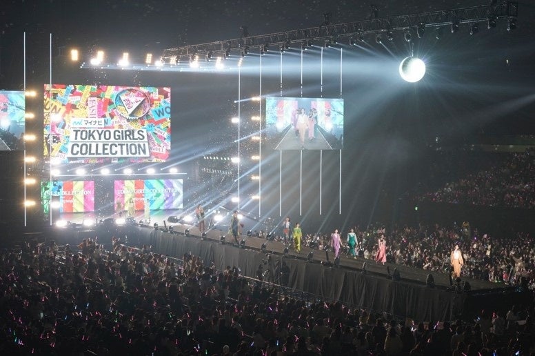 ©マイナビ TOKYO GIRLS COLLECTION 2022 SPRING/SUMMER