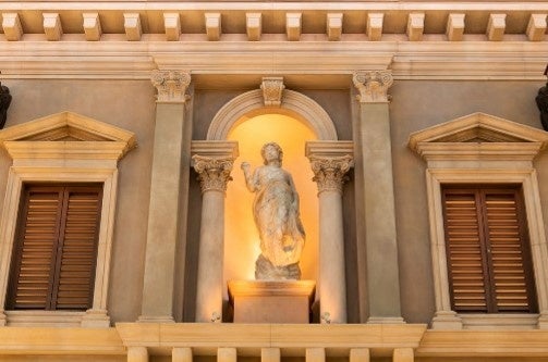 街路を彩る彫刻