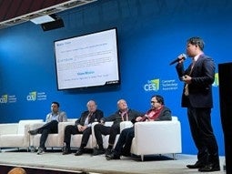 ▲代表取締役CEO 岩佐 凌氏によるプレゼンテーション