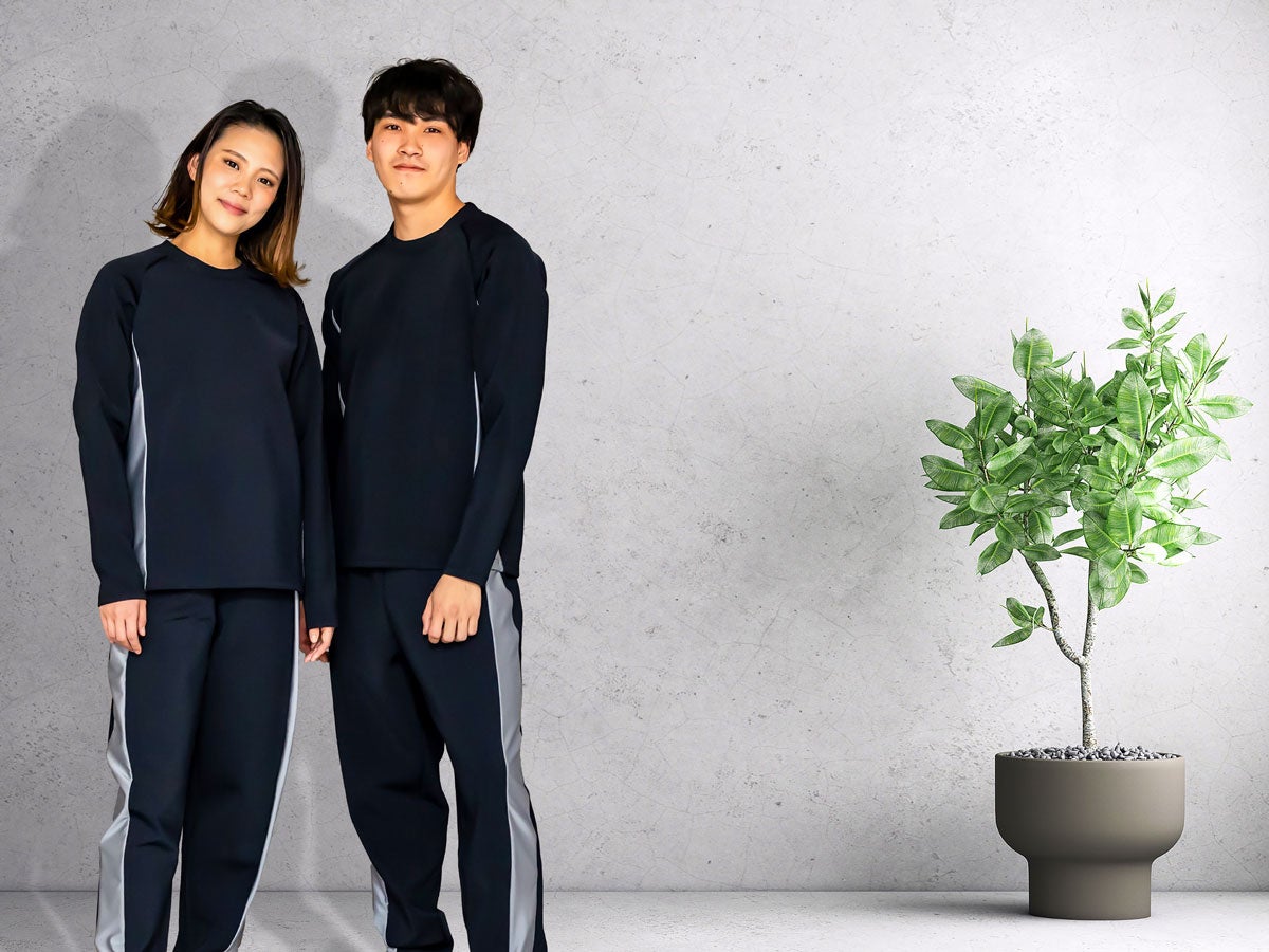 ボディメンテナンスウェアを海外市場に本格展開」と「冷え対策スパッツ