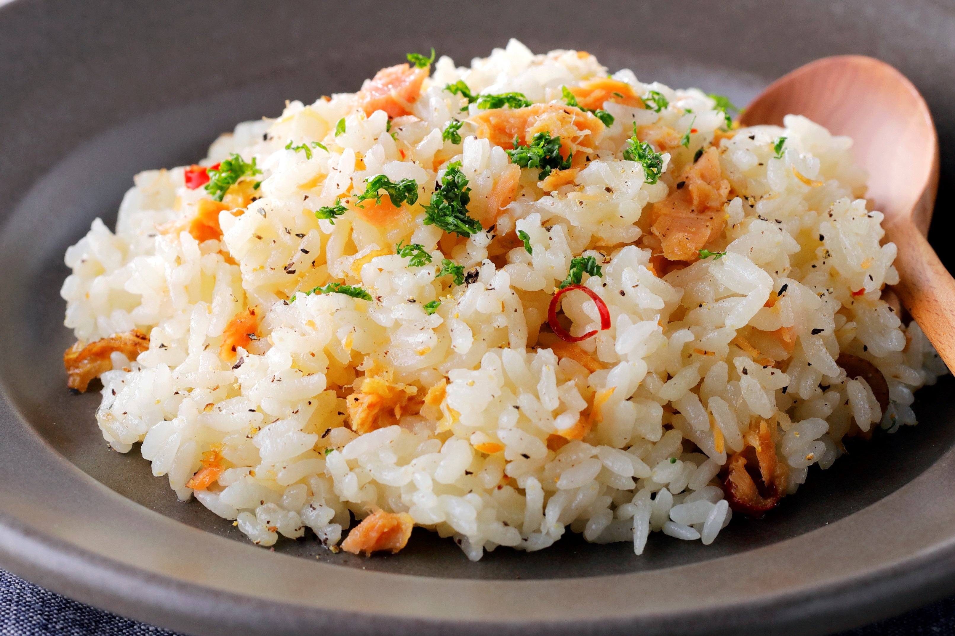 やみつきシャケで簡単ピラフや