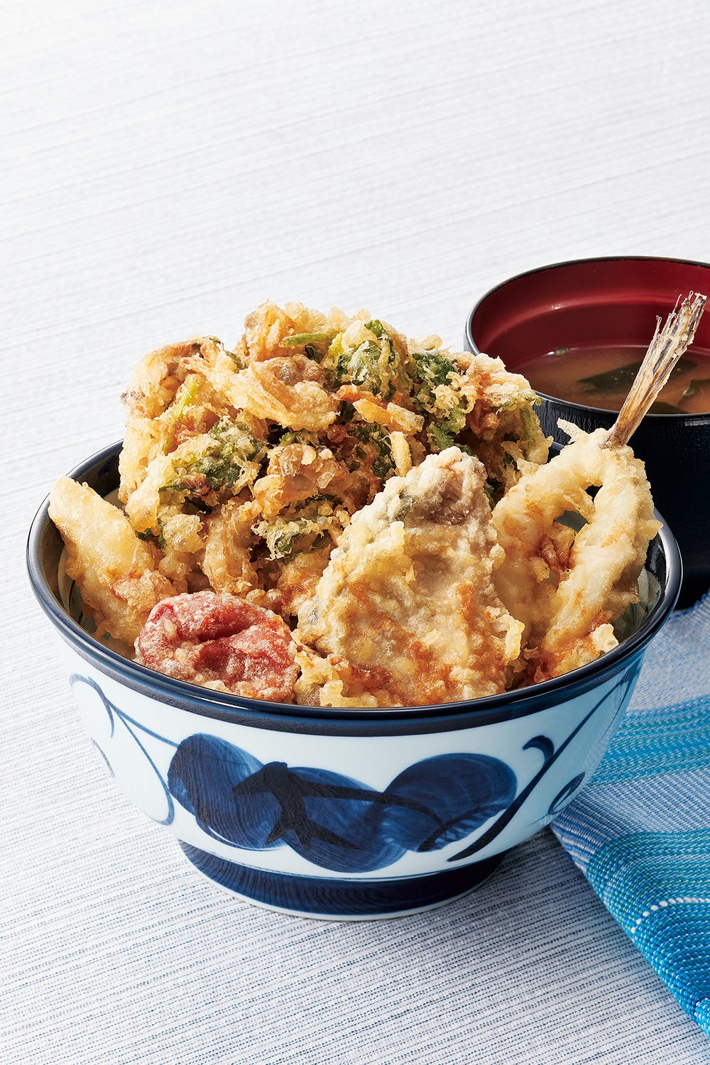 鰹のたたき・あさりと生姜のかき揚げ（三つ葉入り）・めごち・新芽生姜・紀州南高梅