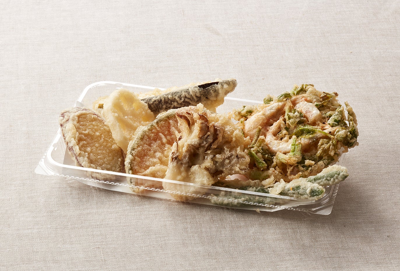 ＜素材内容＞富山の白えびとセリのかき揚げ・かぼちゃ・なす・さつまいも・まいたけ・れんこん・いんげん