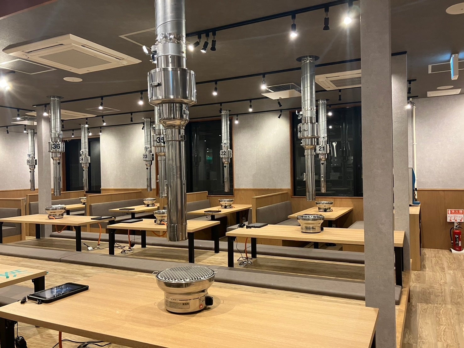 焼肉ホルモンざくろ愛知豊川店 店内