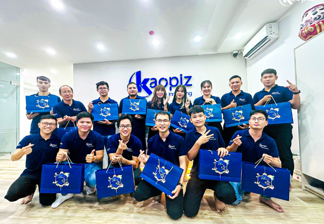 従業員向けのミニゲームなどの社内活動も行いました。