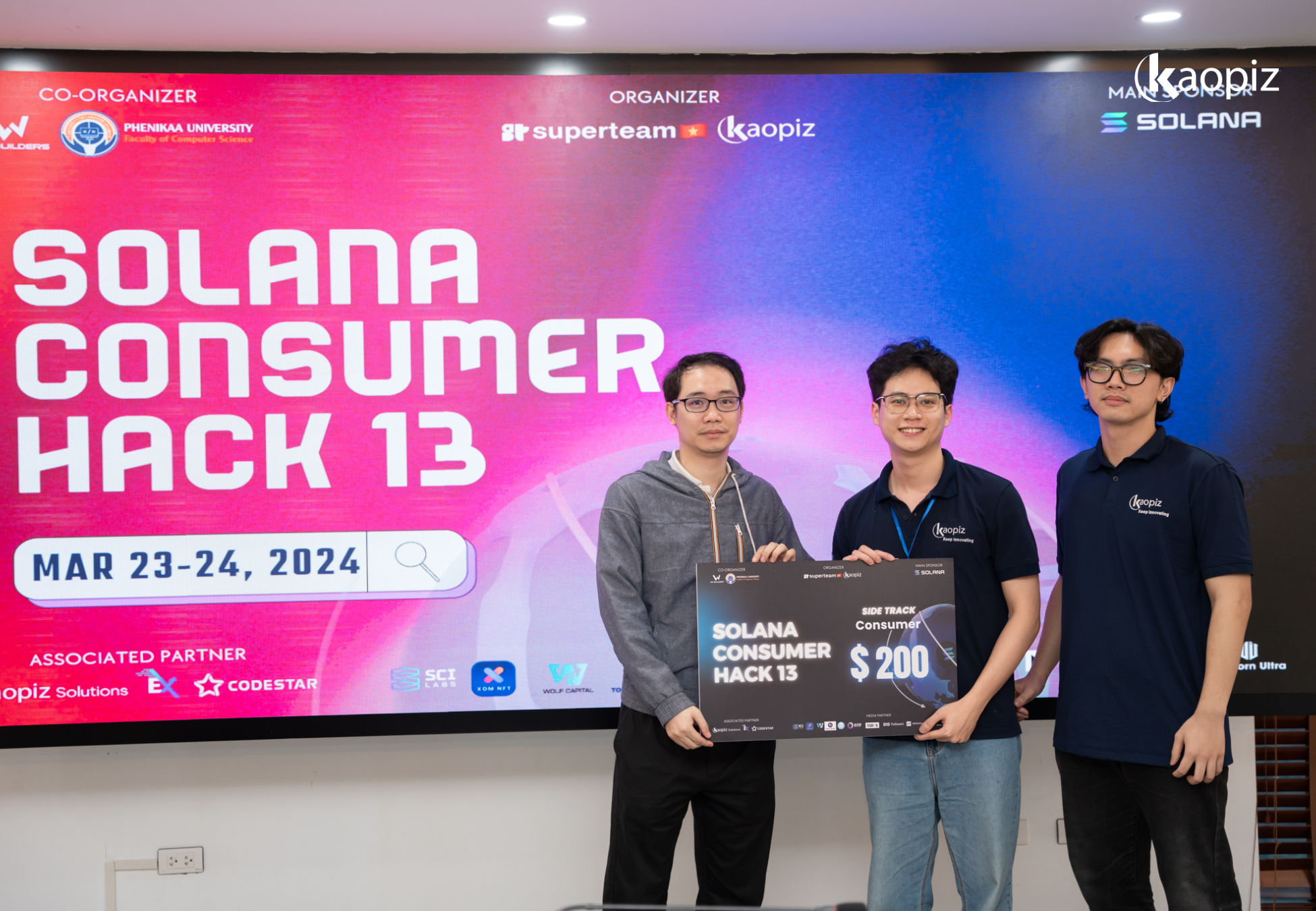 Solana Consumer Hack 13の決勝戦の授賞式