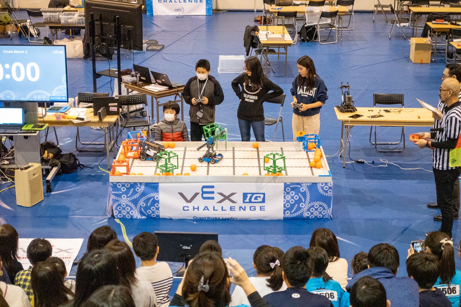 2019-2020シーズンの模様（撮影日2020.02.23.）当時小学生だった競技者もボランティアとして参加してくれました