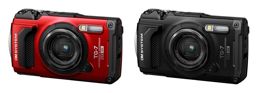 「OM SYSTEM Tough TG-7」（レッド／ブラック）