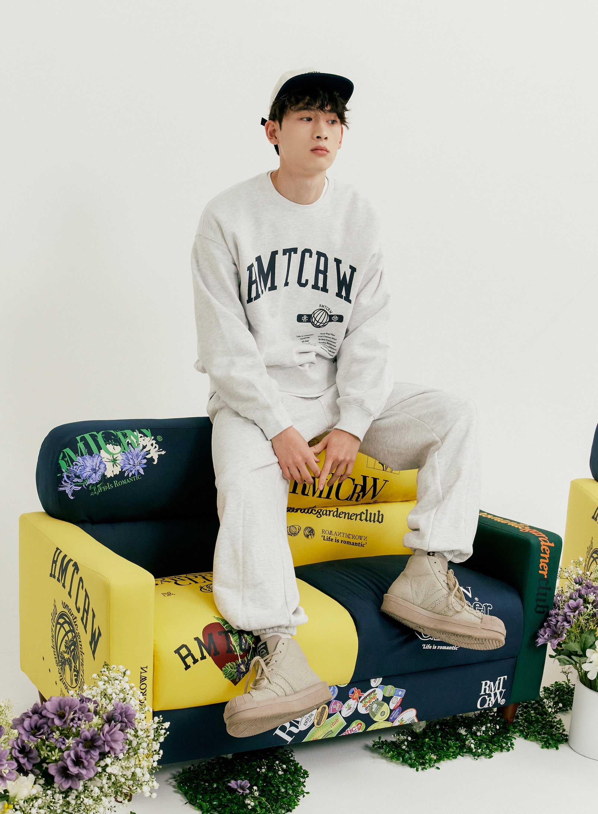 [ROMANTIC CROWN]★韓国大人気★ROMANTIC GARDENER SWEAT SHIRT ROMANTIC CROWN(ロマンティック クラウン) スウェット