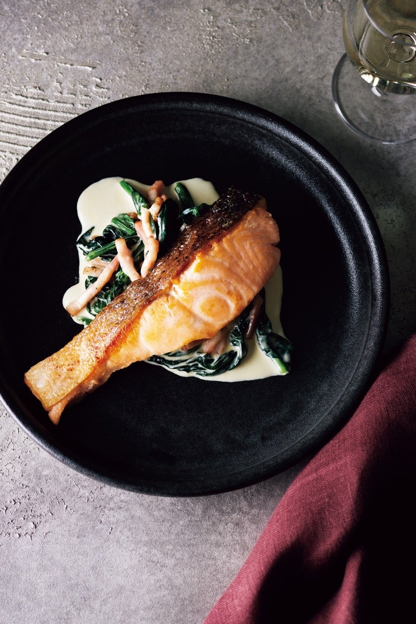 サーモンのソテー クリームスピナッチ添え