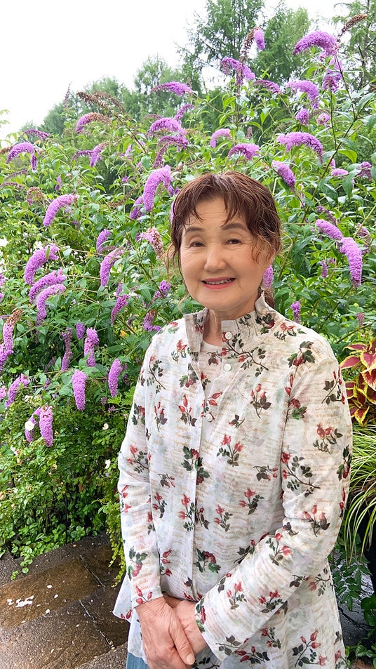 【NHKカルチャー】チャールズ3世英国王陛下より名誉勲章を授与されたケイ山田さんと巡る、蓼科高原のバラクライングリッシュガーデンと本場英国流ハイティー。 【NHKカルチャー】チャールズ3世英国王陛下より名誉勲章を授与されたケイ山田さんと巡る、蓼科高原のバラクライングリッシュガーデンと本場英国流ハイティー。