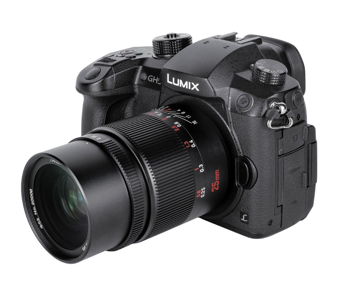 APS-C対応の準広角レンズ「七工匠 7Artisans 25mm F0.95 ED