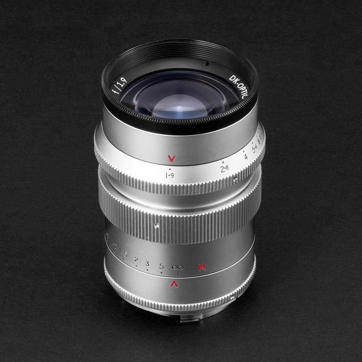 世界限定300本、名玉「Super Six」の描写を現代に。DK-Optic「CHIARO 75mm f/1.9」が販売開始