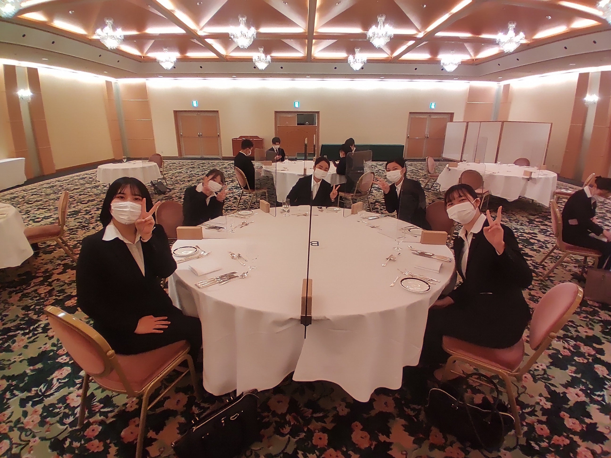 ザ・プリンス 京都宝ヶ池「ロイヤルルーム」会食の様子