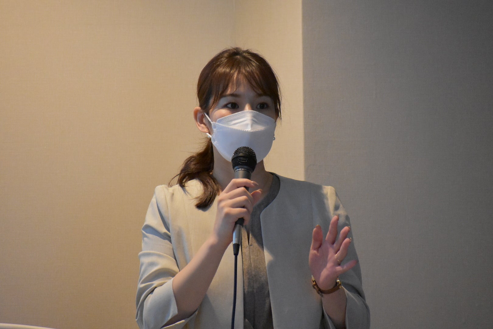 産学連携プロジェクト担当畑中より説明