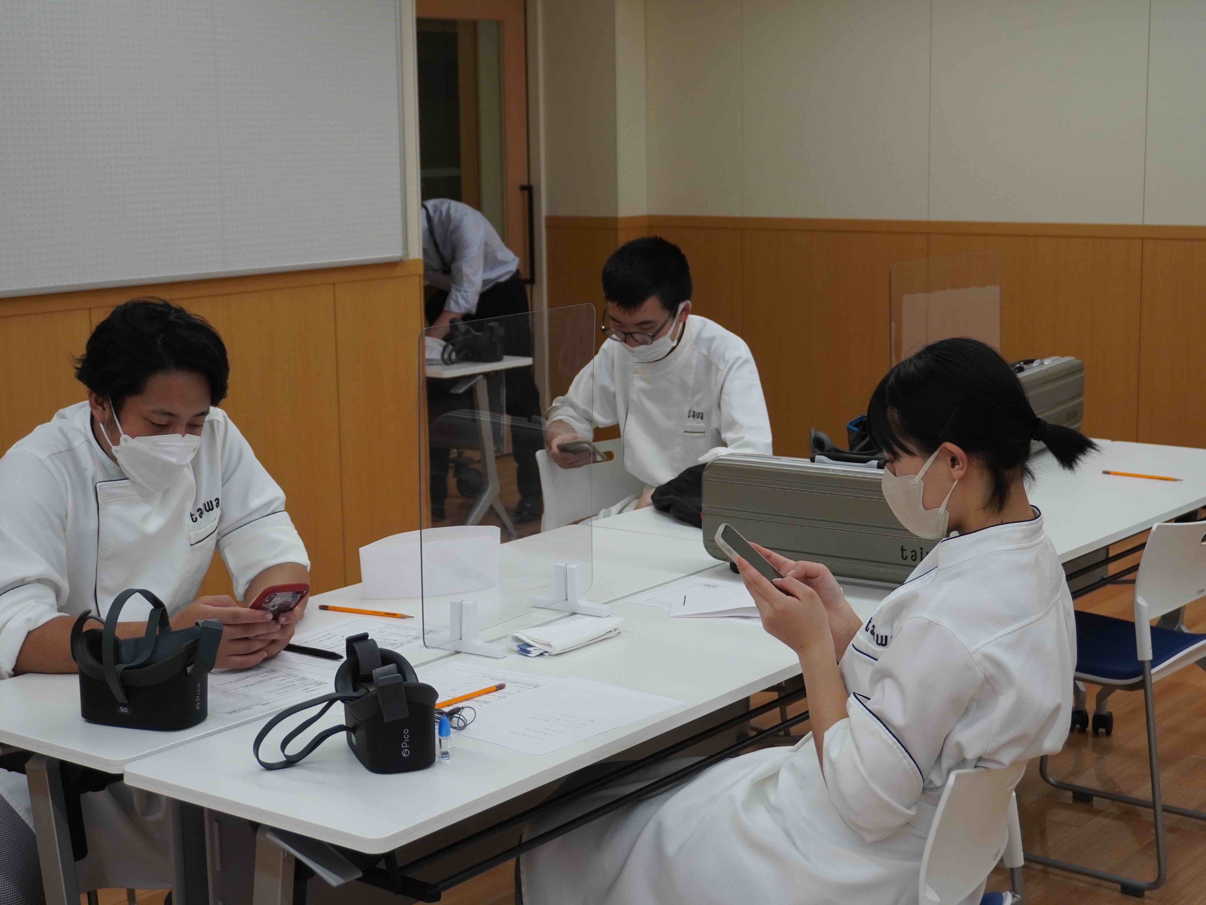 授業後はデジタルツールでアンケート