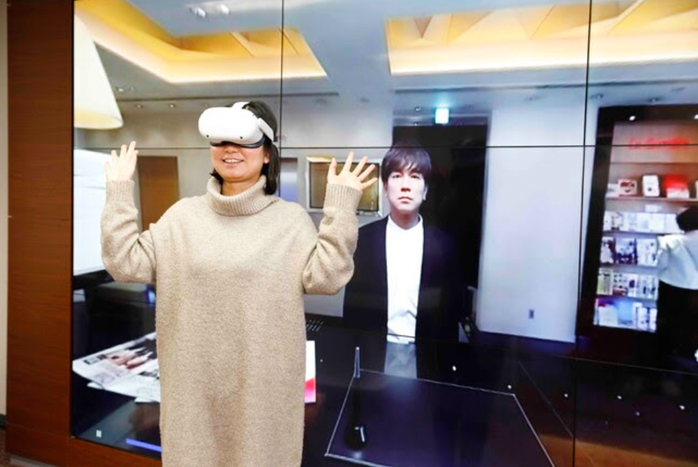 実写と仮想現実が融合する演習室