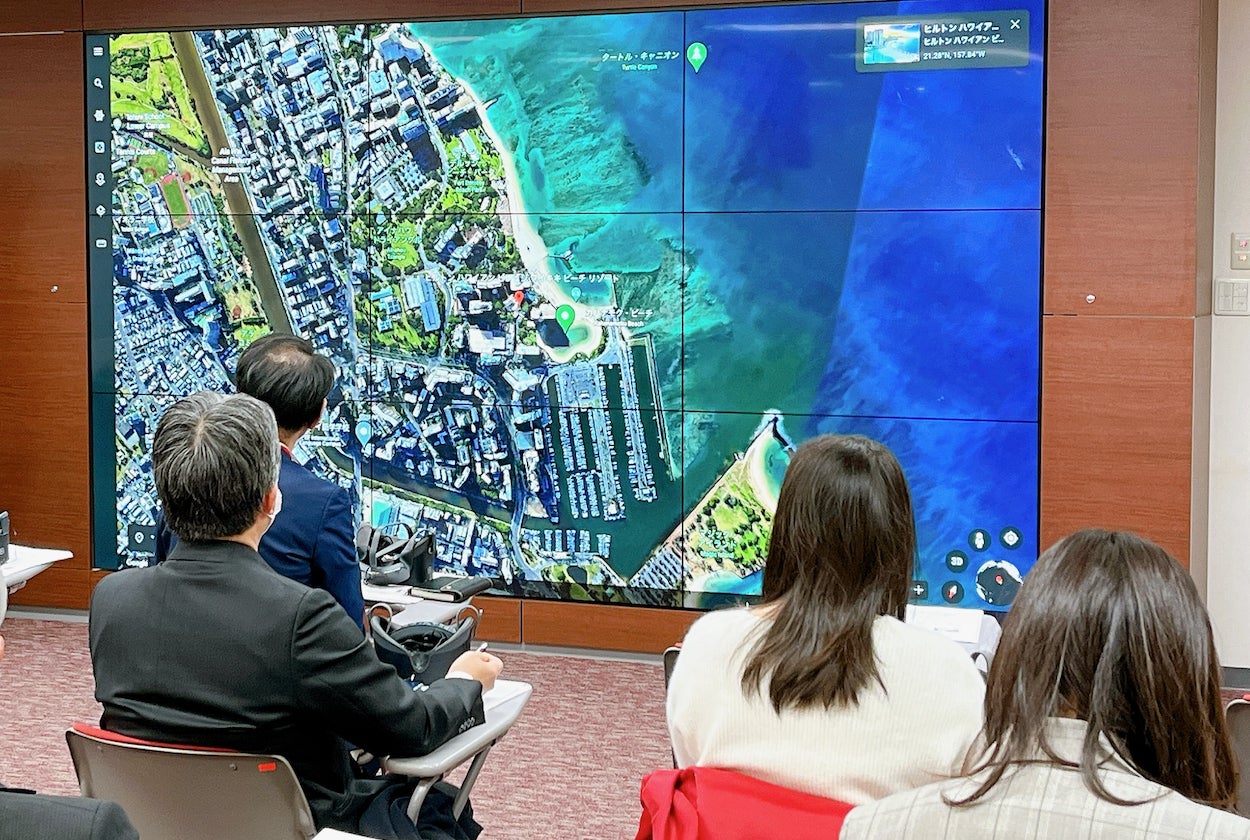 大画面でバーチャル旅行も