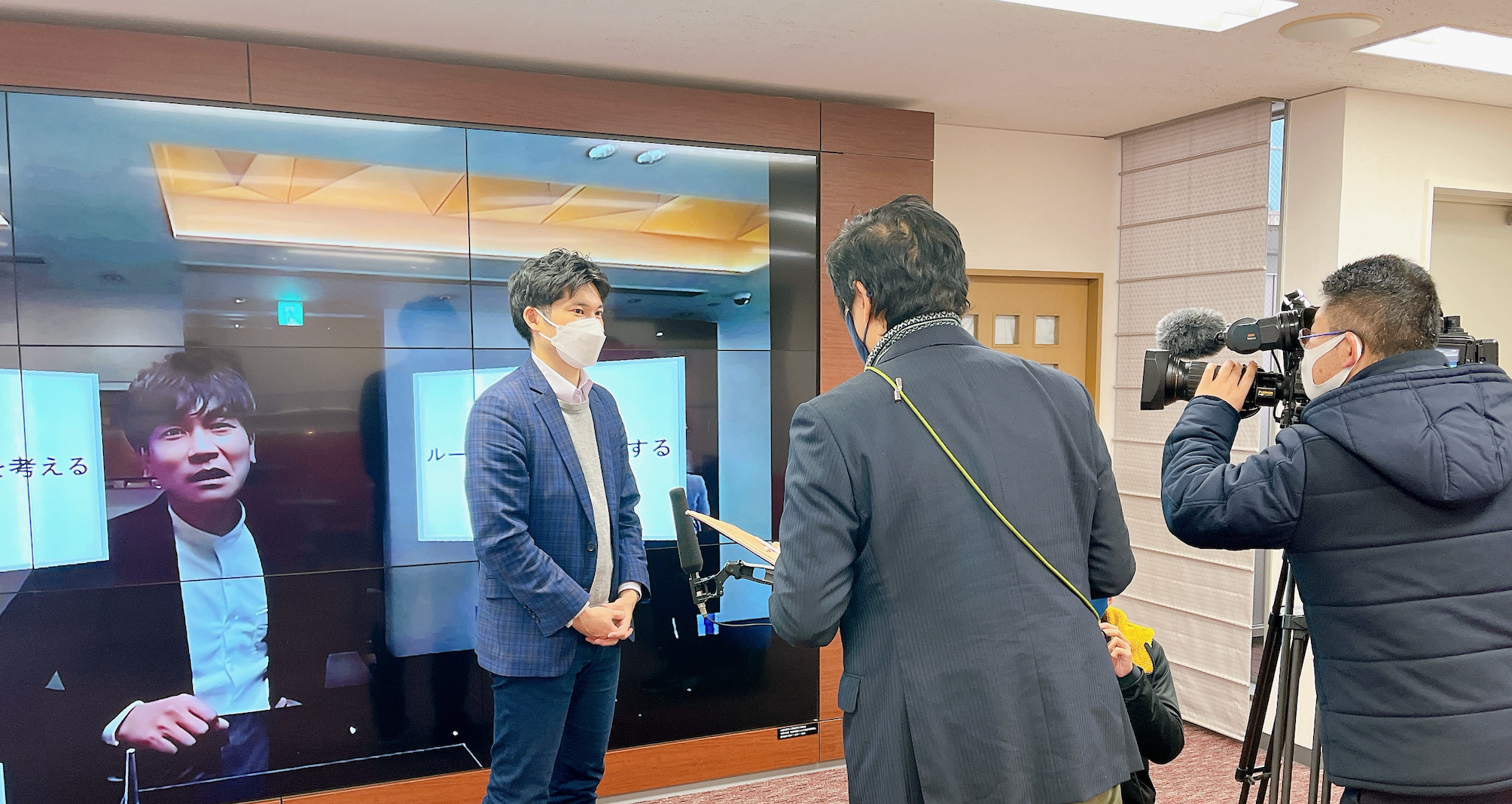 当日は多数のメディア取材も