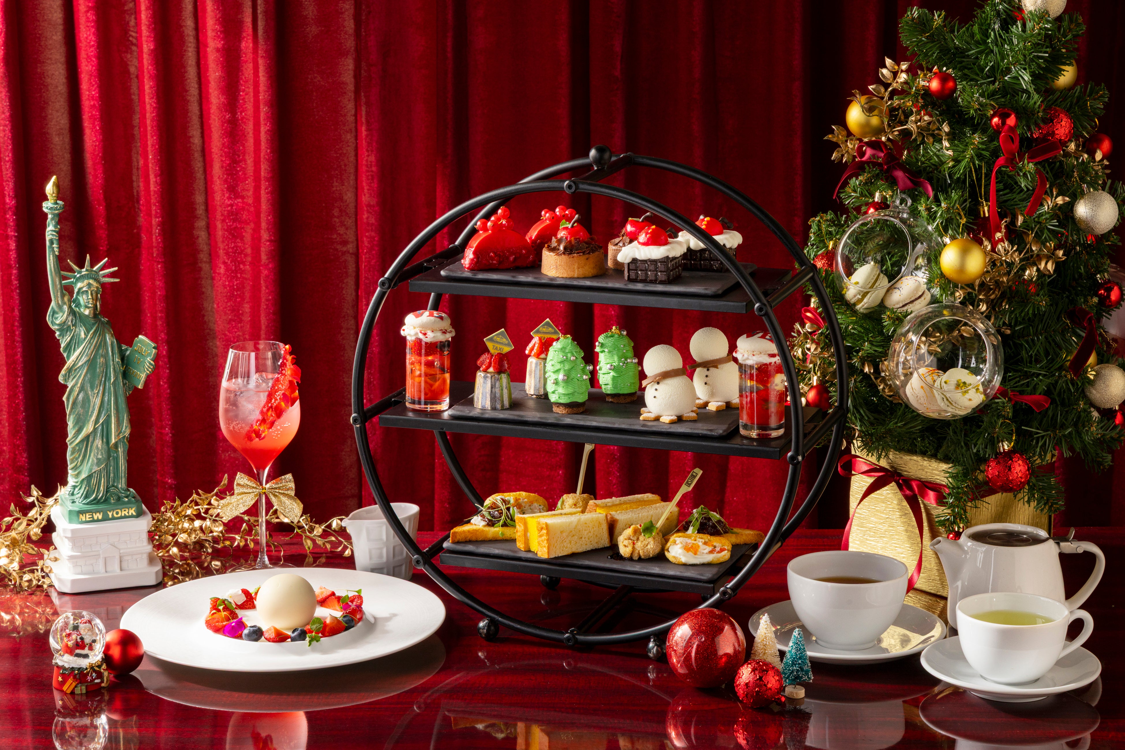 いちごとベリーが彩るクリスマスアフタヌーンティーが登場！あまおうをたっぷり使ったクリスマスリースプレートや、濃厚アップルキャラメルなど