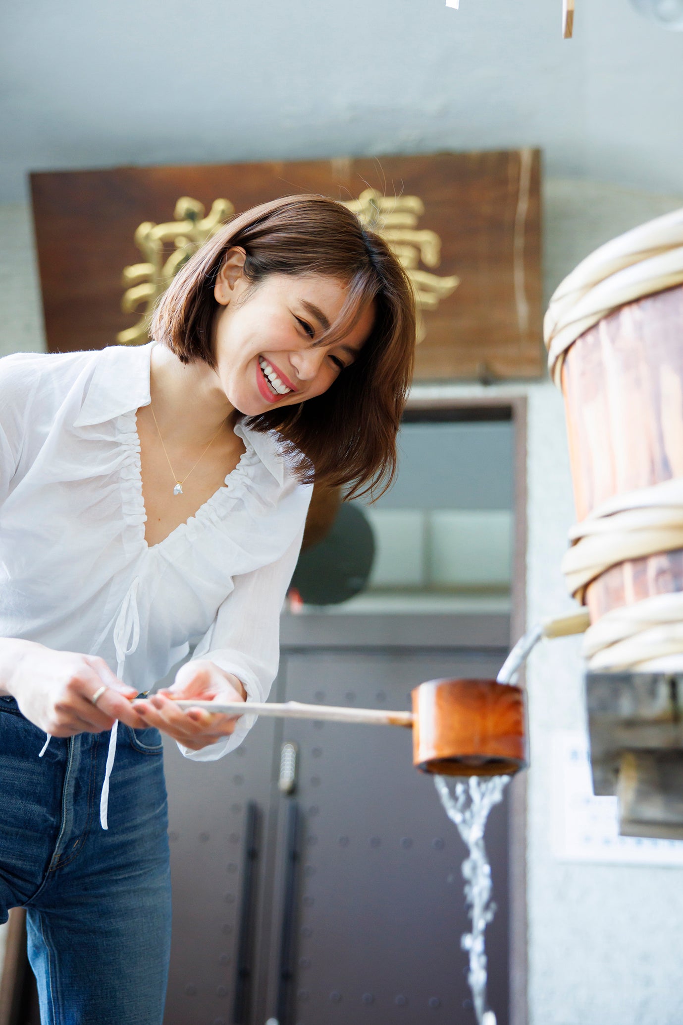 福光屋の仕込み水「百年水」と佐藤晴美さん
