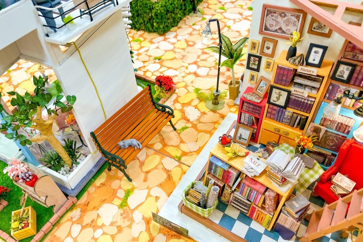 ★パン屋さんのお店のジオラマ額装★ 総制作時間650時間超え！？DIYクラフトキット「つくるんです