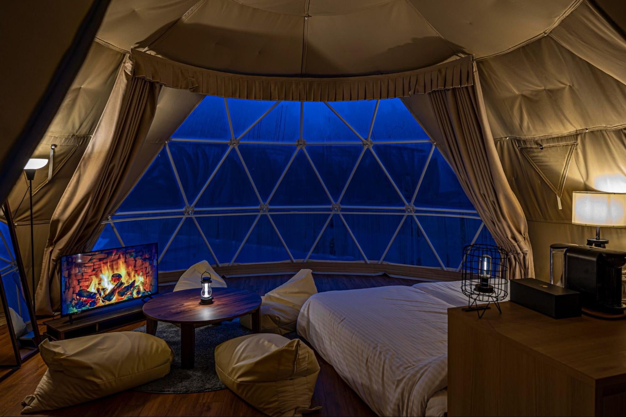 都会から離れた自然の中で、特別なクリスマスを～グランピング施設