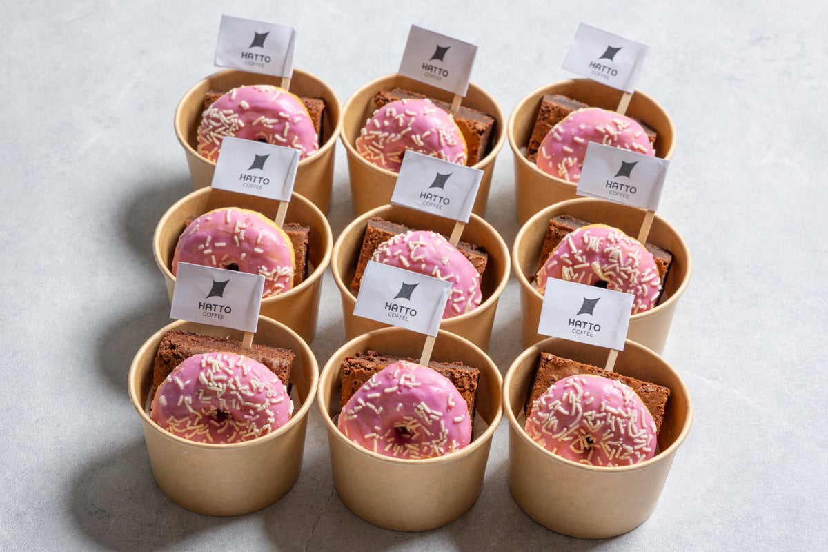 自家製チョコレートブラウニー、ミニドーナツ