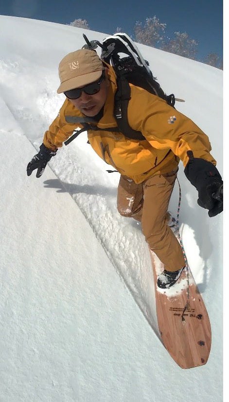 雪上サーフィンの様子