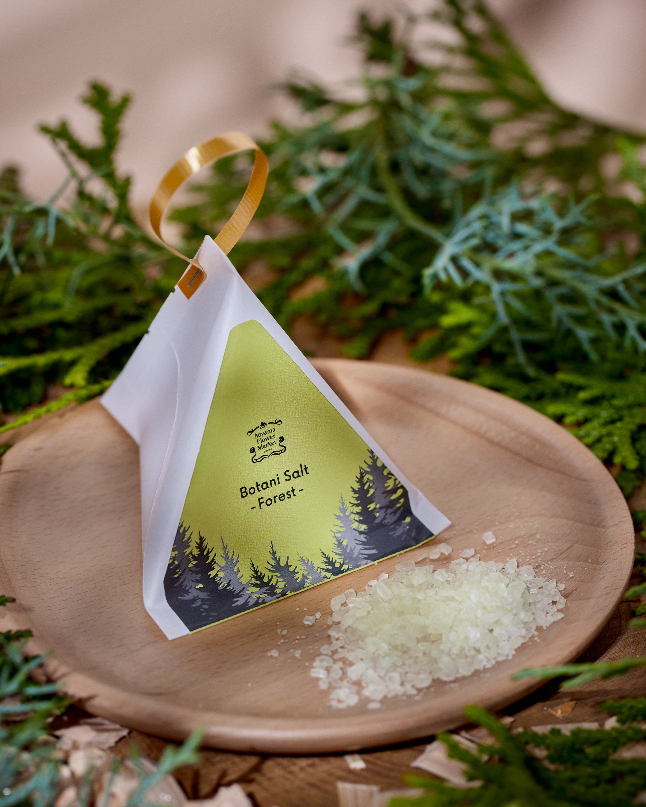 青山フラワーマーケット】クリスマス限定商品を発売！おうちに灯す、花